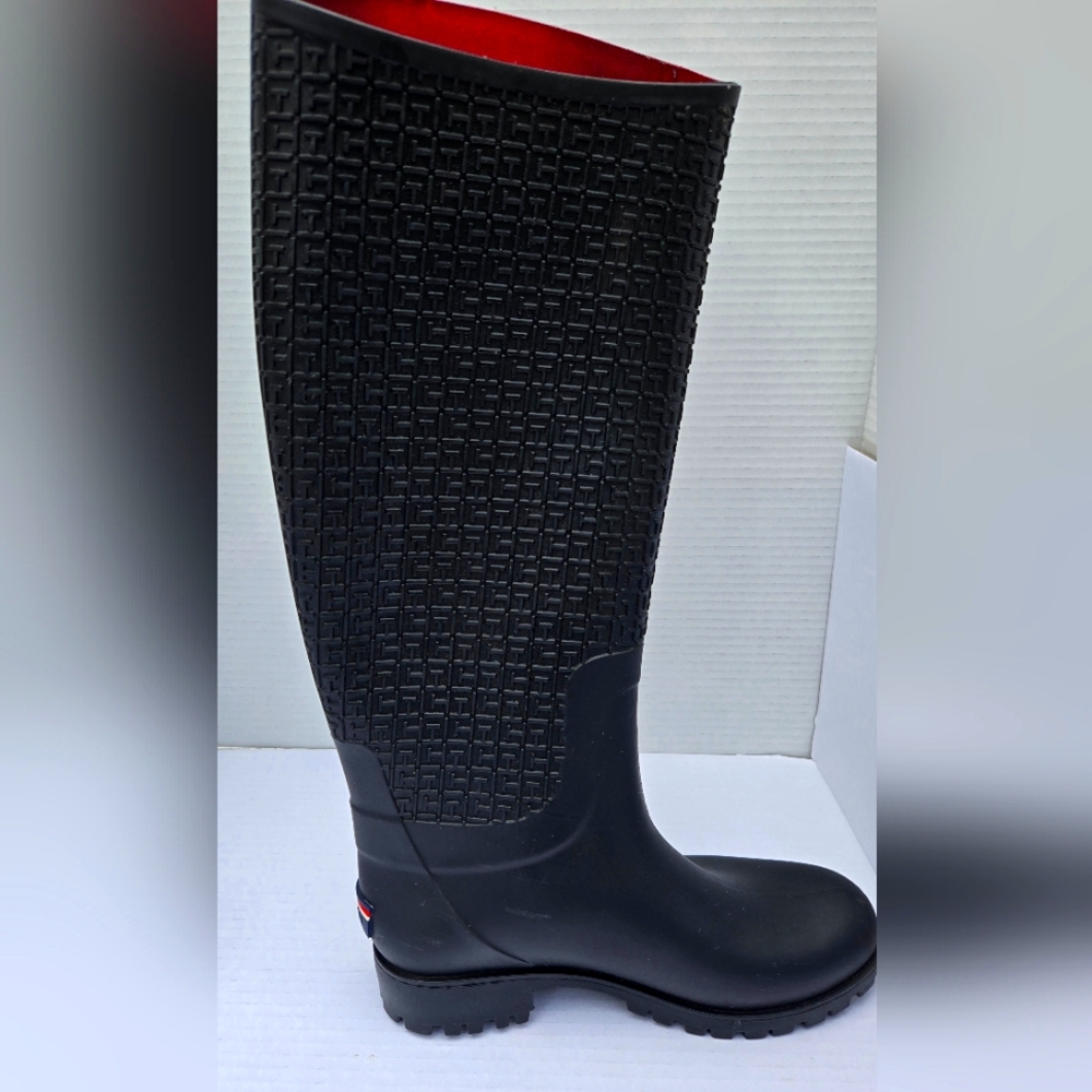 Tommy Hilfiger WOMEN'S black Raindrop Waterproof Rain Boots Size 8 US